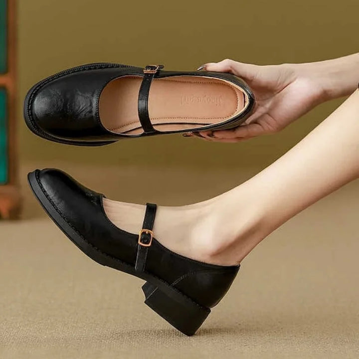 Anna – Zeitloser Schnürschuh aus Leder
